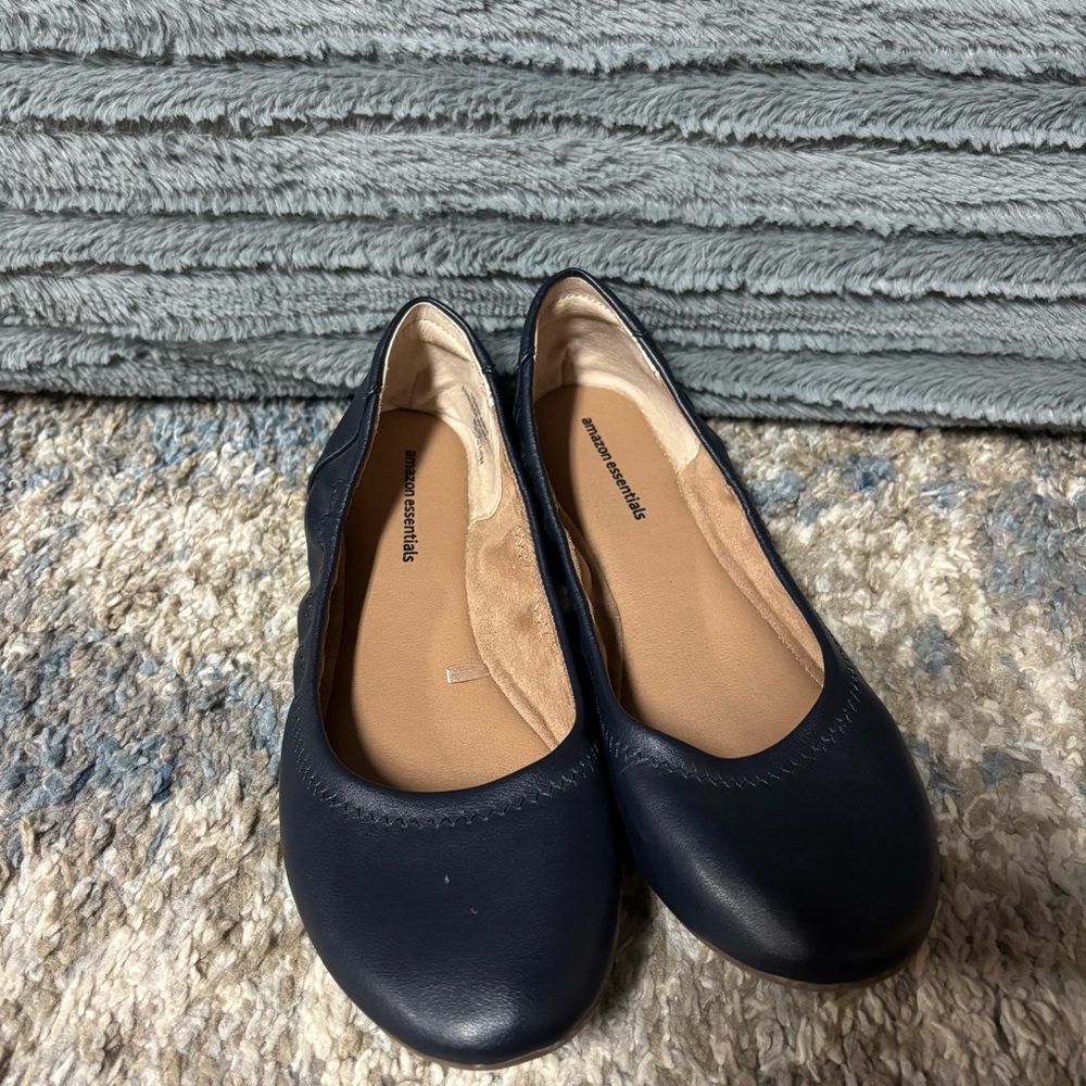 Amazon Essentials Dark Blue Women's Flats - Picture 4 of 4